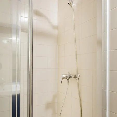 Bica Duplex | Walk To Chiado & Cais Do Sodre *
