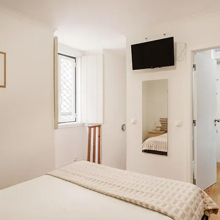 Bica Duplex | Walk To Chiado & Cais Do Sodre Apartment